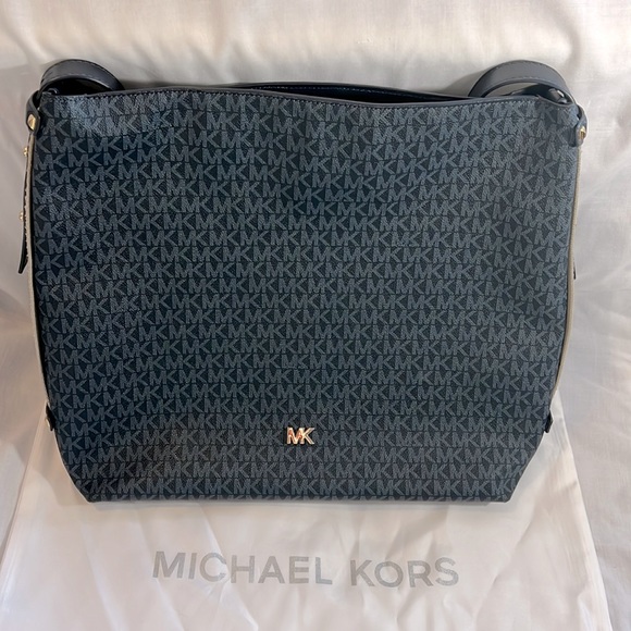Large MK beautiful blue MK design tote bag with attached zippered pocket. - Picture 1 of 7